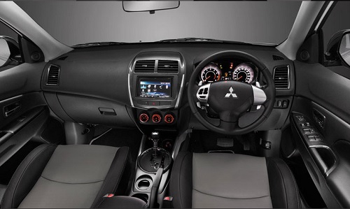 Interior Mitsubishi Outlander Sport