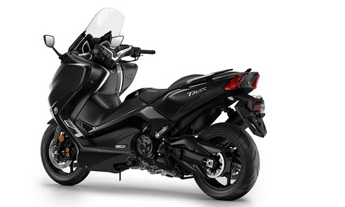 Review Yamaha TMAX DX