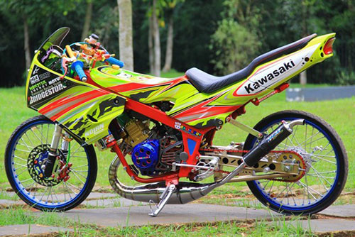 Modifikasi Kawasaki Ninja RR Thailook Style